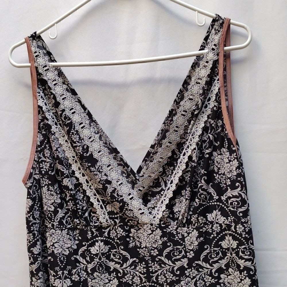 Delicates night dress  - Picture 2 of 5
